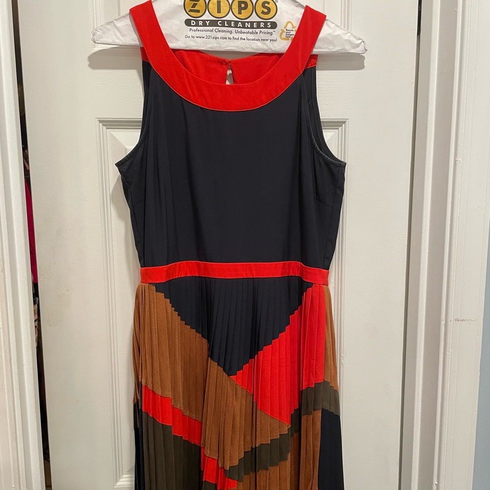 Make a statement in this stylish dress